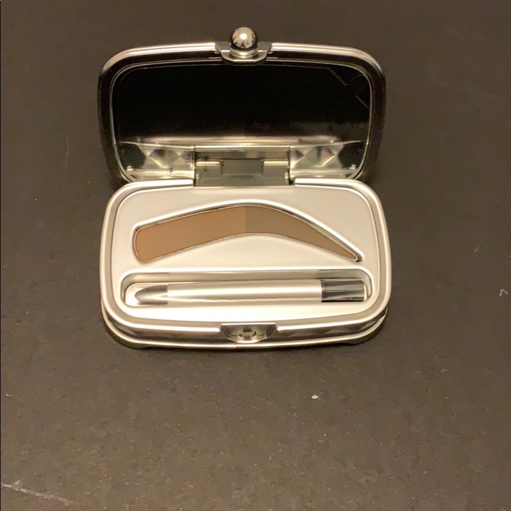 Benefit cosmetics